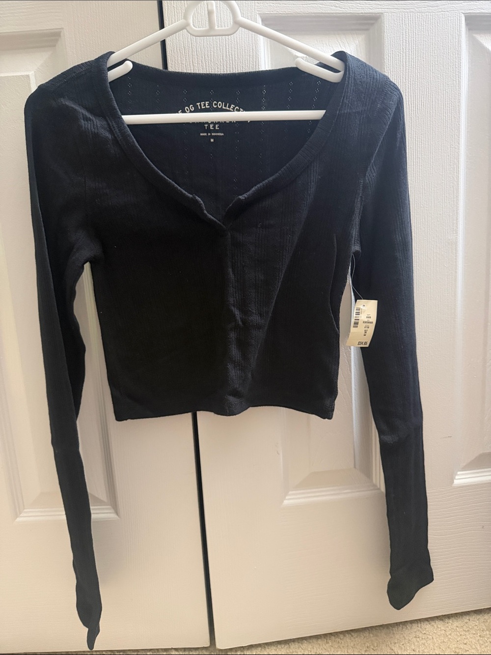 Aeropostale Black Ribbed V-Neck Long Sleeve Crop Top